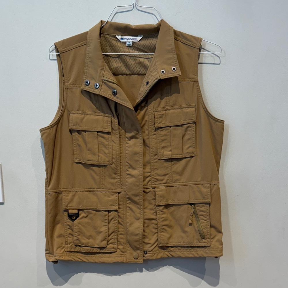 Travelsmith Women’s vest size M